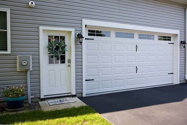 24/7 Emergency Garage Door Installation experts in Leake County County, MS